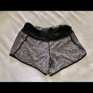 Lululemon shorts size 4